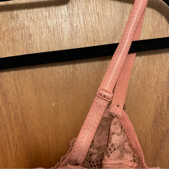 Mauve/Nude lace bra - Picture 3 of 5